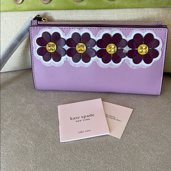 NWT Kate Spade Large floral Leather Wristlet - Picture 7 of 7